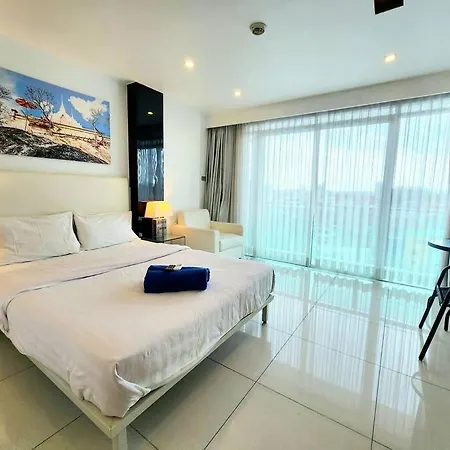 Modern Apartment In Downtown